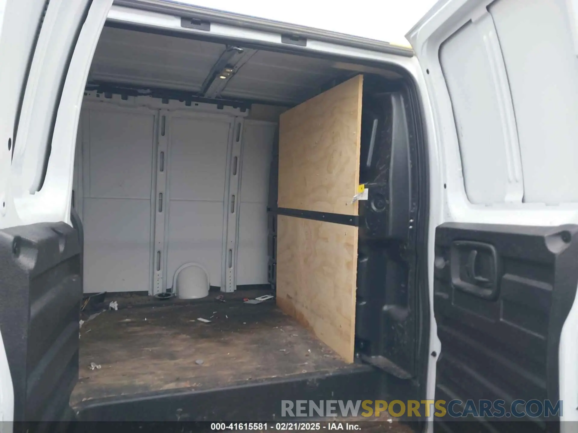 8 Photograph of a damaged car 1GCWGAFP3P1219054 CHEVROLET EXPRESS CARGO 2023