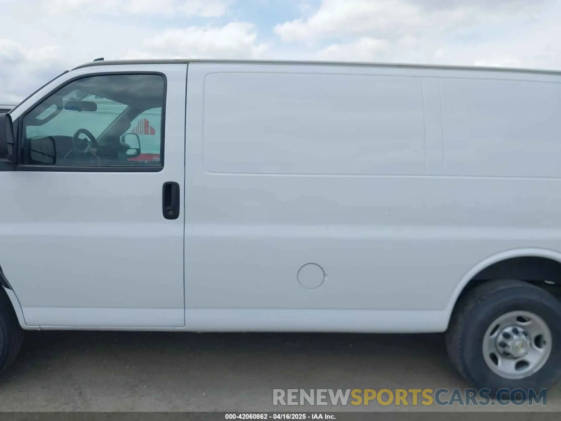 14 Photograph of a damaged car 1GCWGAFP5P1192004 CHEVROLET EXPRESS CARGO 2023