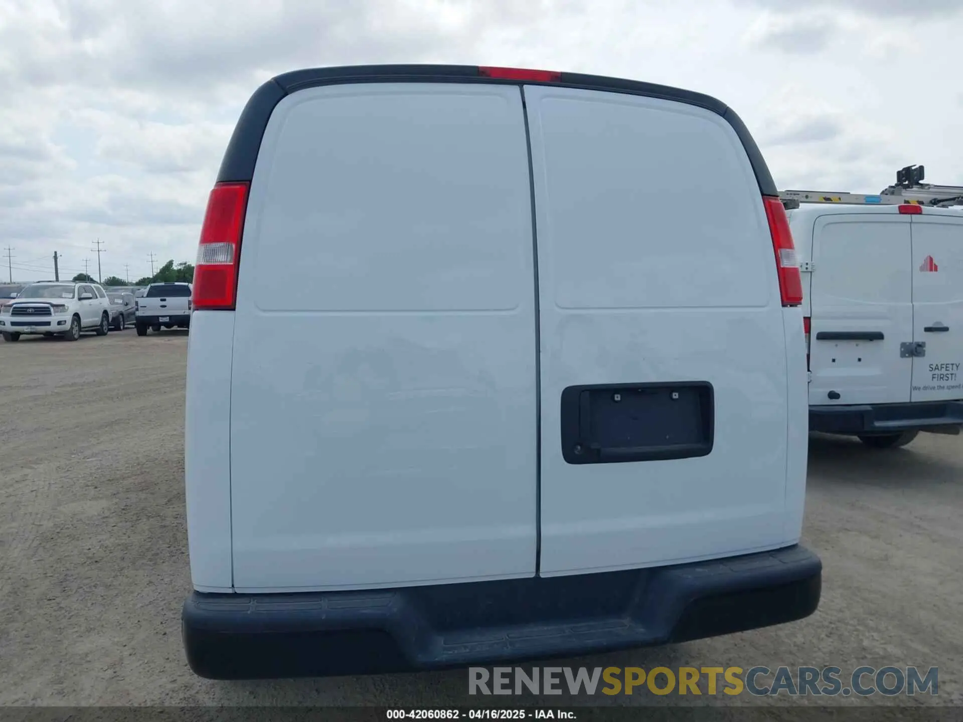 16 Photograph of a damaged car 1GCWGAFP5P1192004 CHEVROLET EXPRESS CARGO 2023