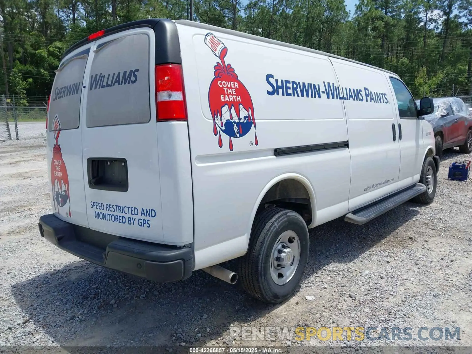 4 Photograph of a damaged car 1GCWGBFP3P1243103 CHEVROLET EXPRESS CARGO 2023