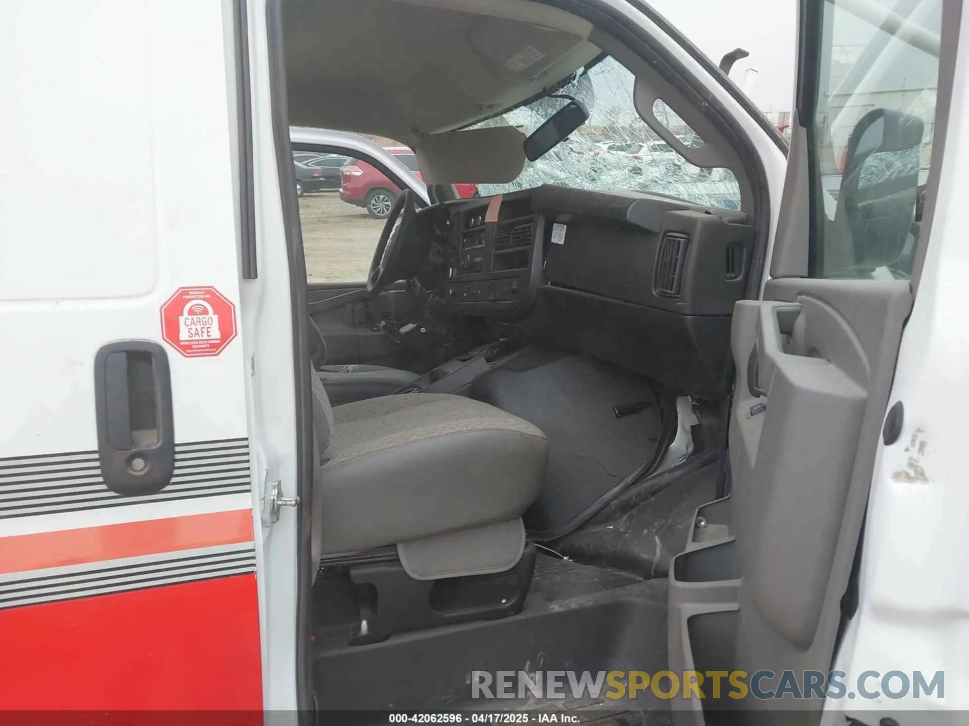 5 Photograph of a damaged car 1GCWGAF79R1177119 CHEVROLET EXPRESS CARGO 2024