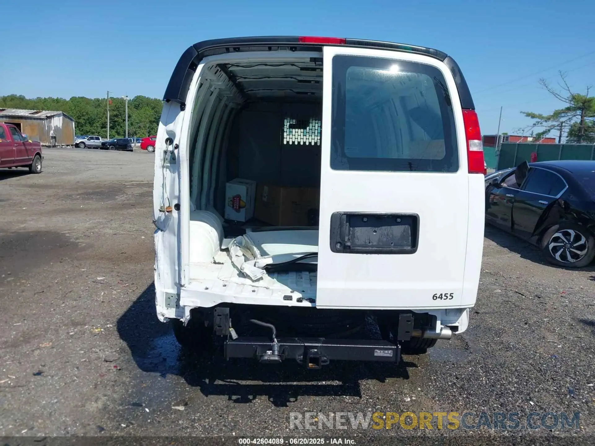 17 Photograph of a damaged car 1GCWGAFP6R1216135 CHEVROLET EXPRESS CARGO 2024