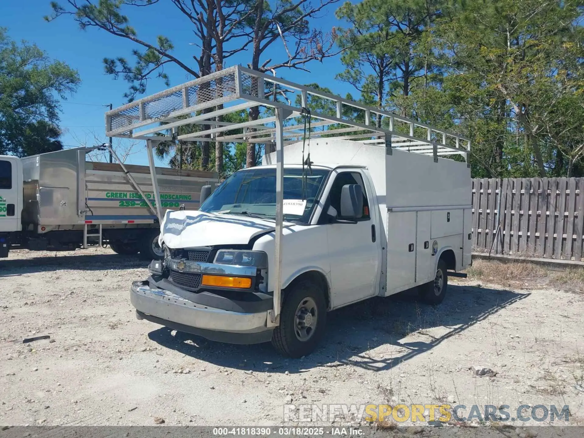 2 Photograph of a damaged car 1GB0GRFG1K1295549 CHEVROLET EXPRESS CUTAWAY 2019