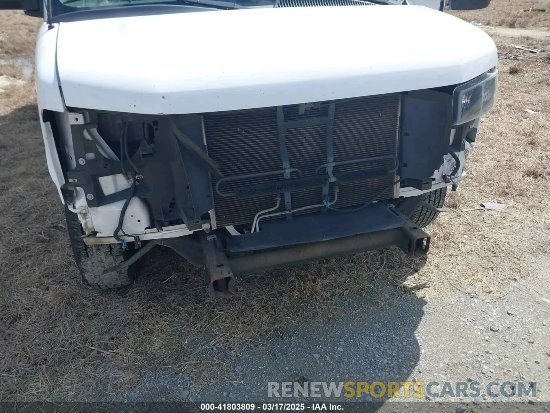 11 Photograph of a damaged car 1HA0GRFG6KN001031 CHEVROLET EXPRESS CUTAWAY 2019