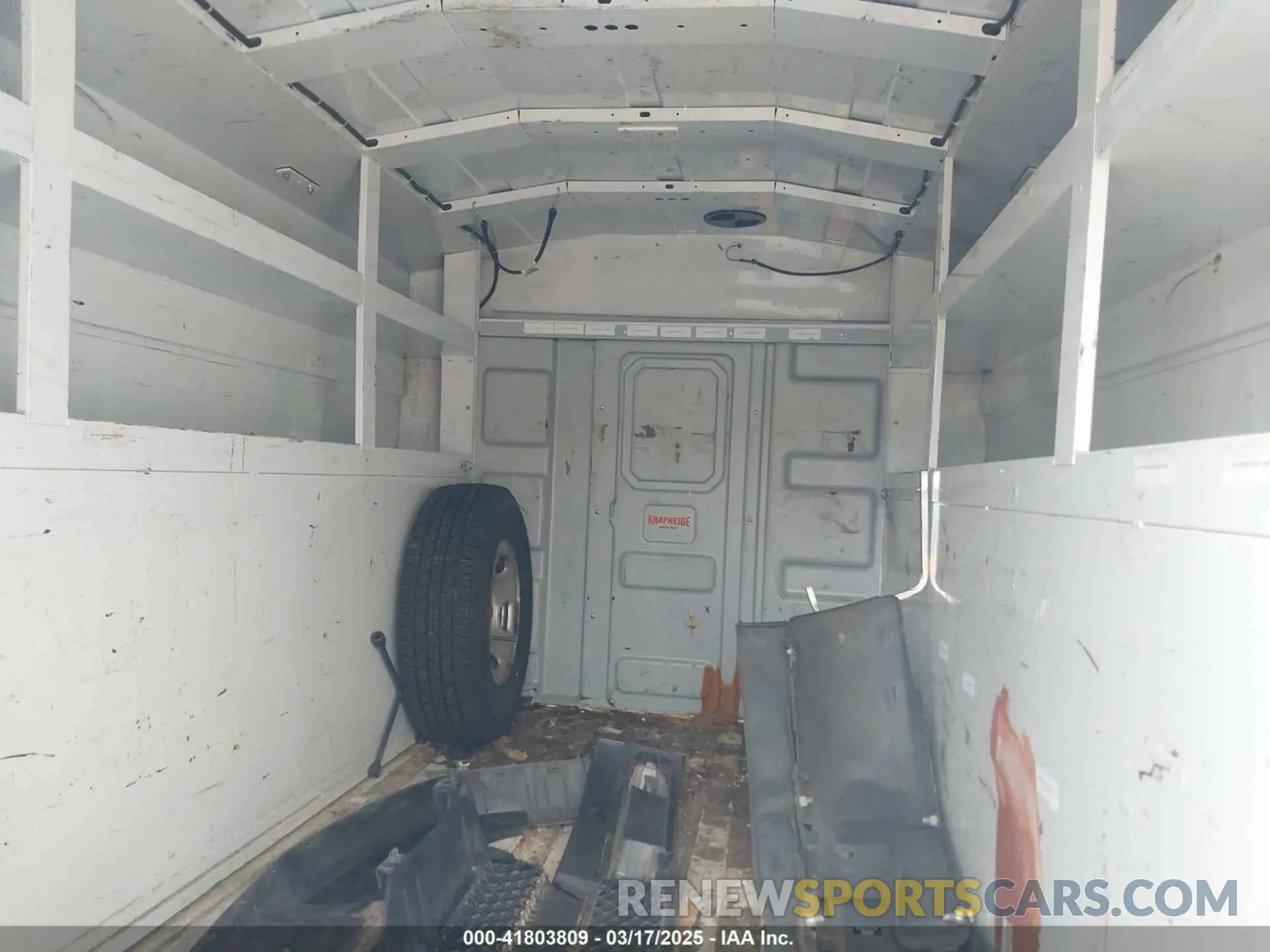 6 Photograph of a damaged car 1HA0GRFG6KN001031 CHEVROLET EXPRESS CUTAWAY 2019