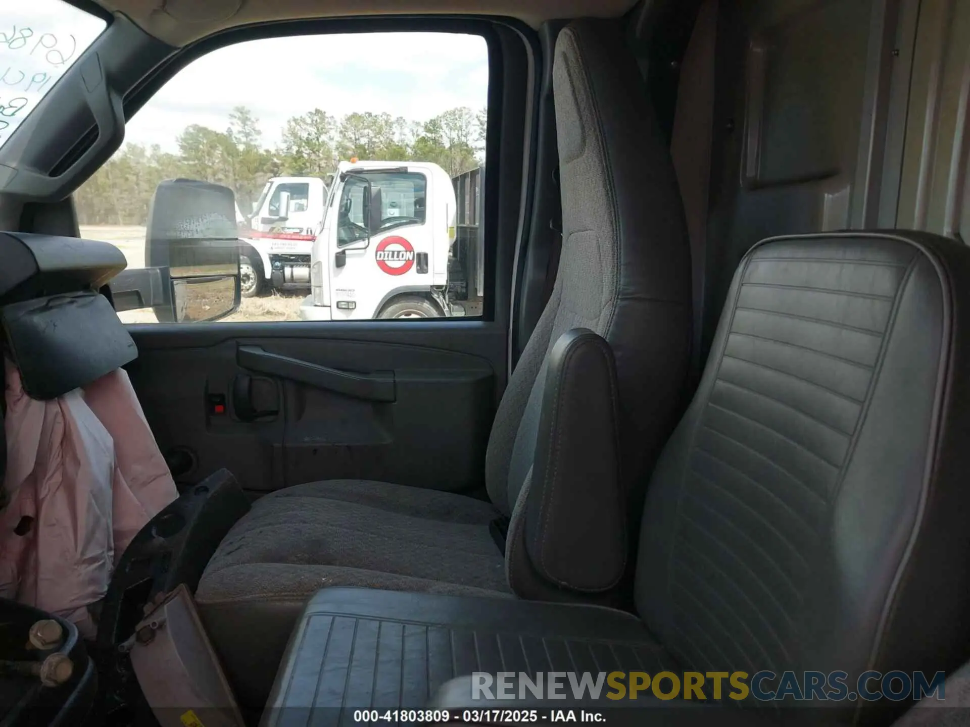 7 Photograph of a damaged car 1HA0GRFG6KN001031 CHEVROLET EXPRESS CUTAWAY 2019