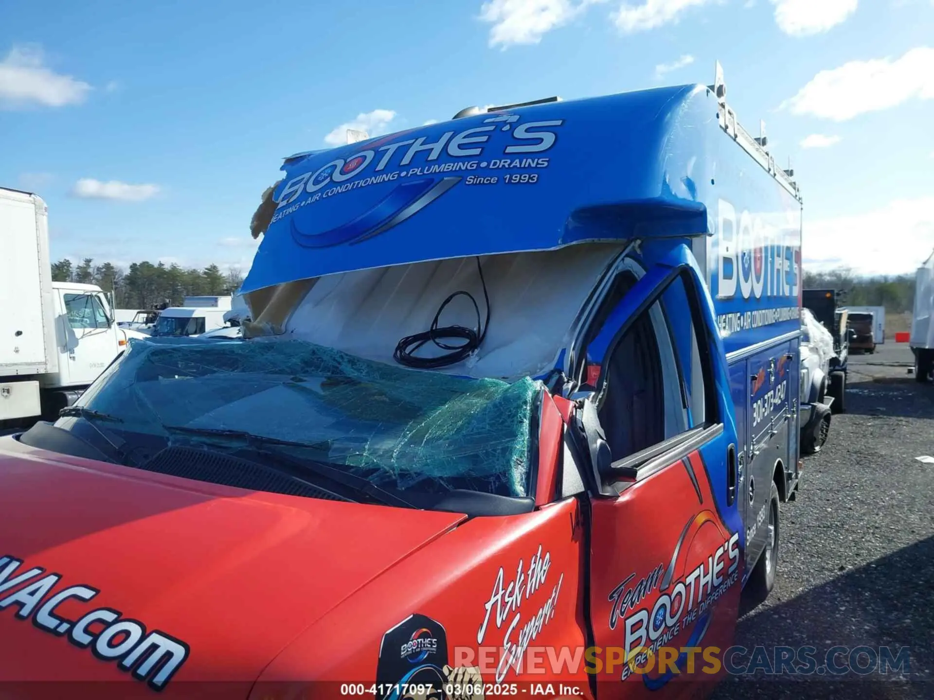 10 Photograph of a damaged car 1GB0GRFG9L1120239 CHEVROLET EXPRESS CUTAWAY 2020
