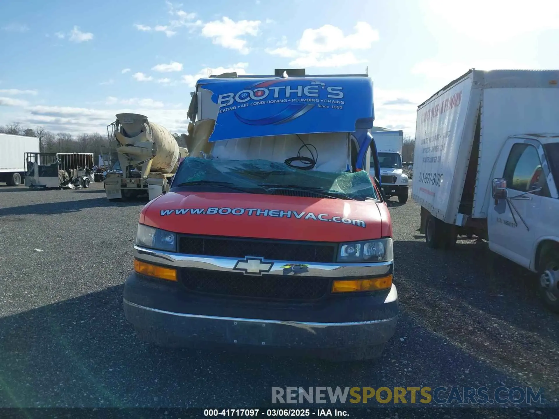 11 Photograph of a damaged car 1GB0GRFG9L1120239 CHEVROLET EXPRESS CUTAWAY 2020