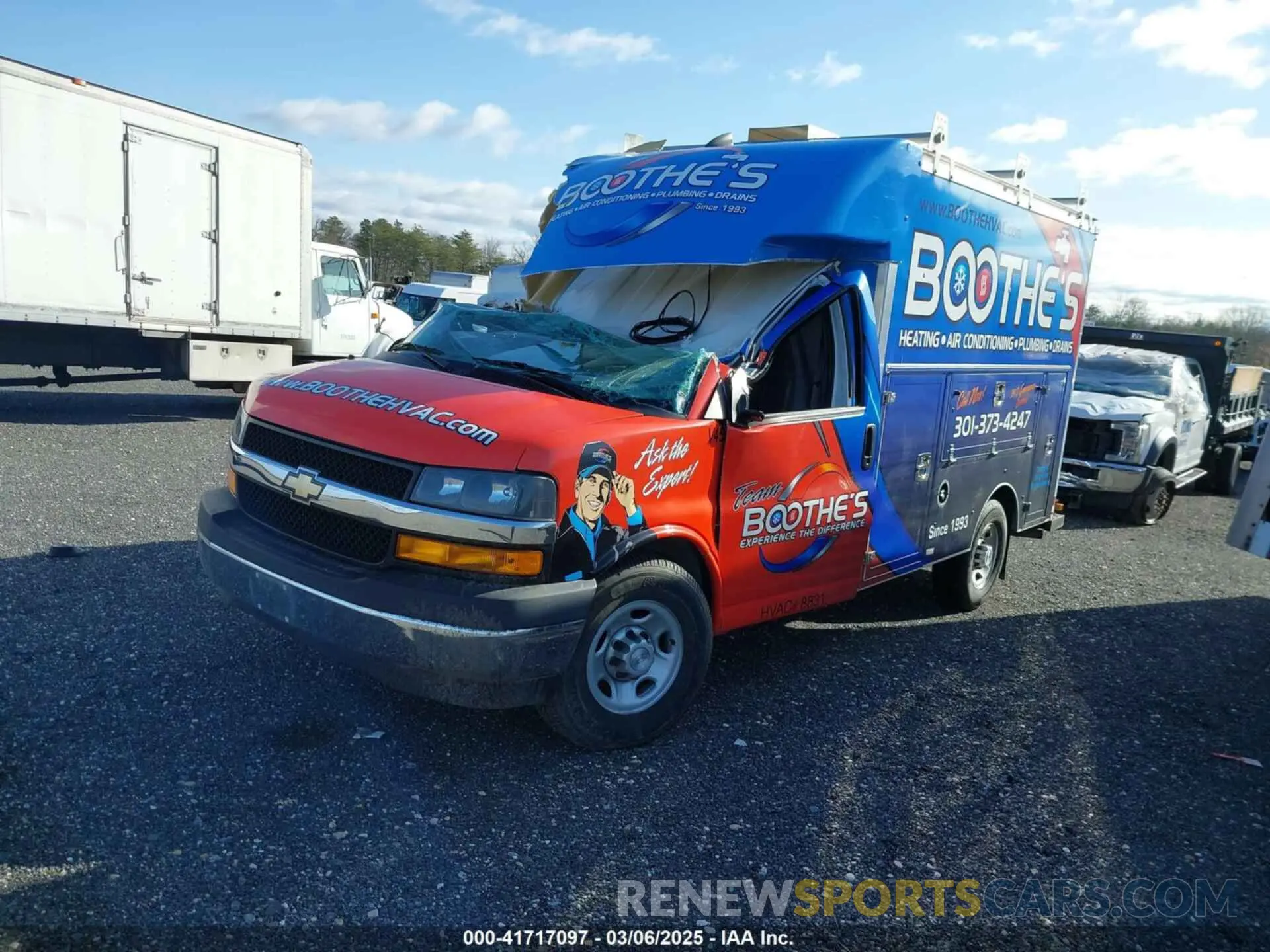 2 Photograph of a damaged car 1GB0GRFG9L1120239 CHEVROLET EXPRESS CUTAWAY 2020