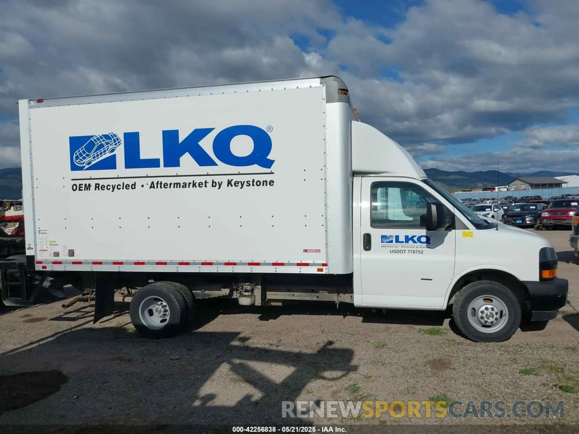 13 Photograph of a damaged car 1GB3GSCGXL1169782 CHEVROLET EXPRESS CUTAWAY 2020