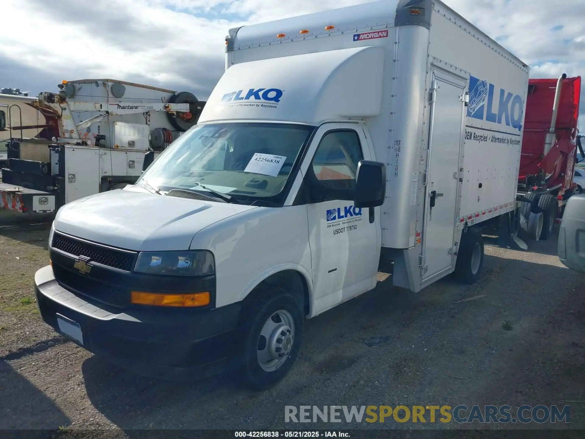 2 Photograph of a damaged car 1GB3GSCGXL1169782 CHEVROLET EXPRESS CUTAWAY 2020