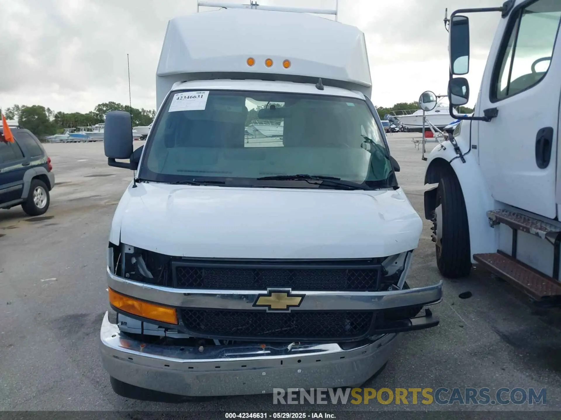 15 Photograph of a damaged car 1HA0GRFG2LN002811 CHEVROLET EXPRESS CUTAWAY 2020