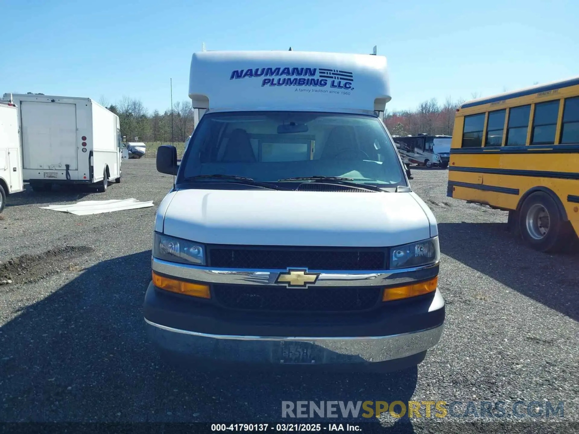12 Photograph of a damaged car 1GB0GRF7XN1287826 CHEVROLET EXPRESS CUTAWAY 2022