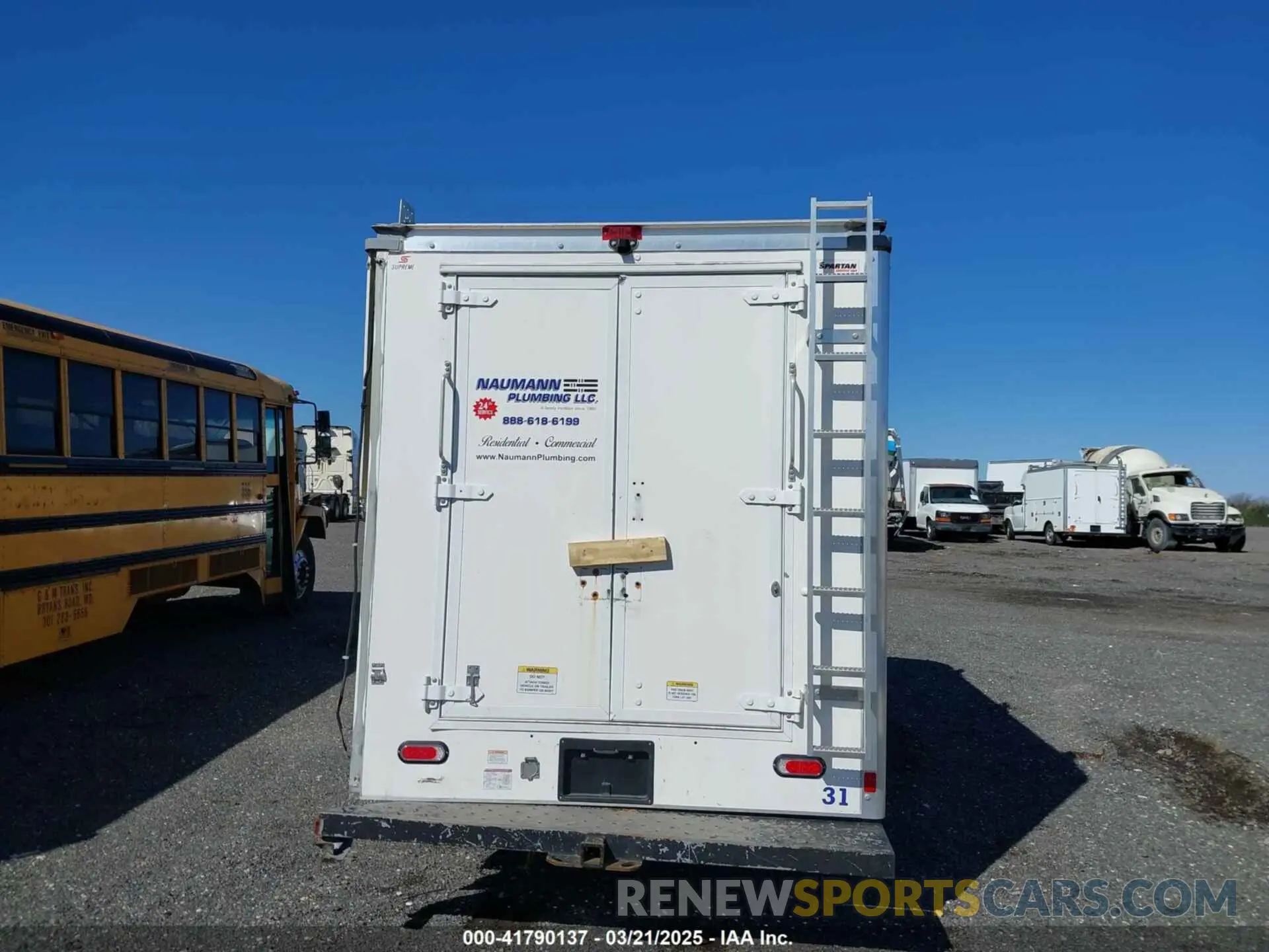 15 Photograph of a damaged car 1GB0GRF7XN1287826 CHEVROLET EXPRESS CUTAWAY 2022