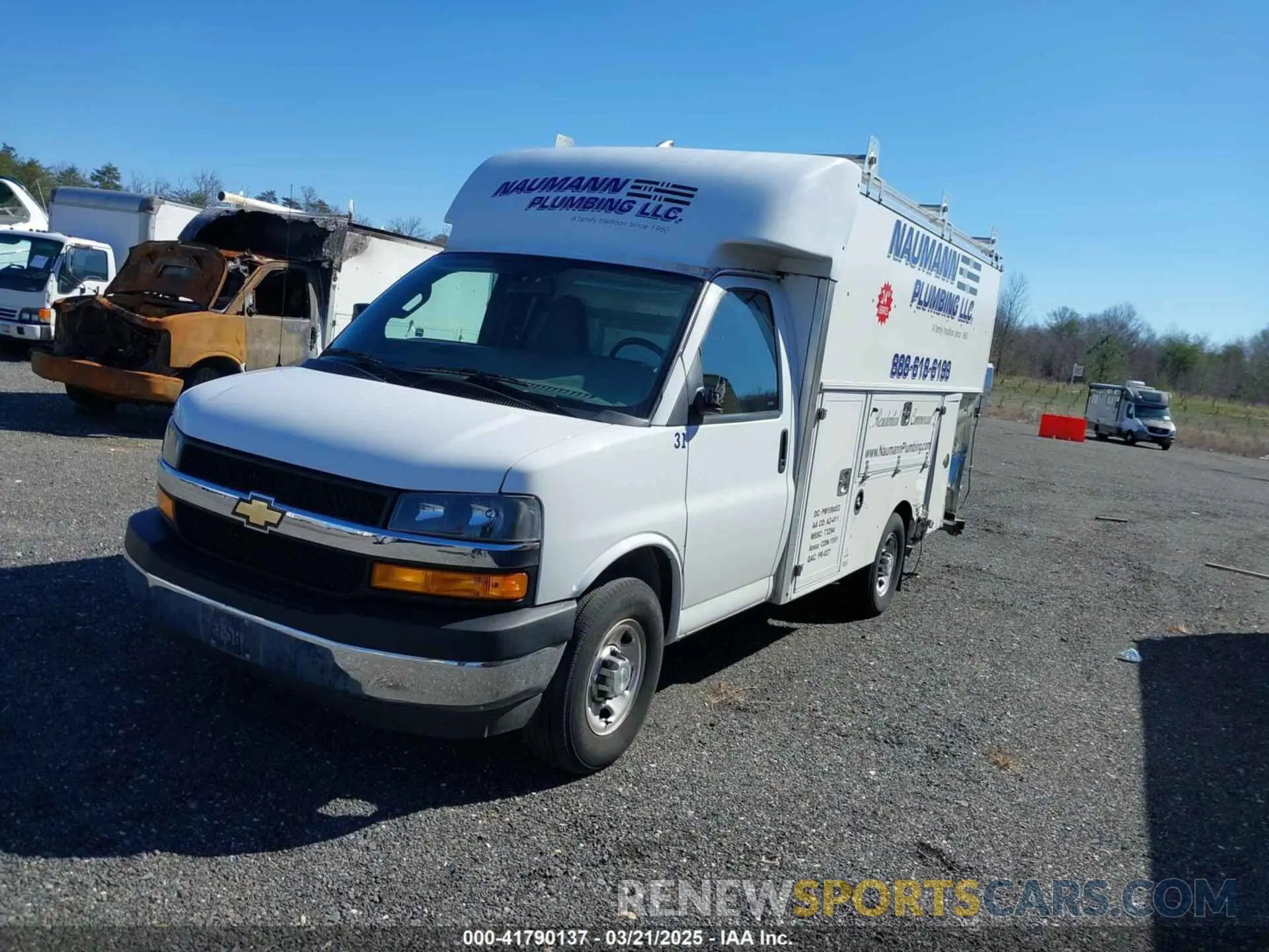 2 Photograph of a damaged car 1GB0GRF7XN1287826 CHEVROLET EXPRESS CUTAWAY 2022