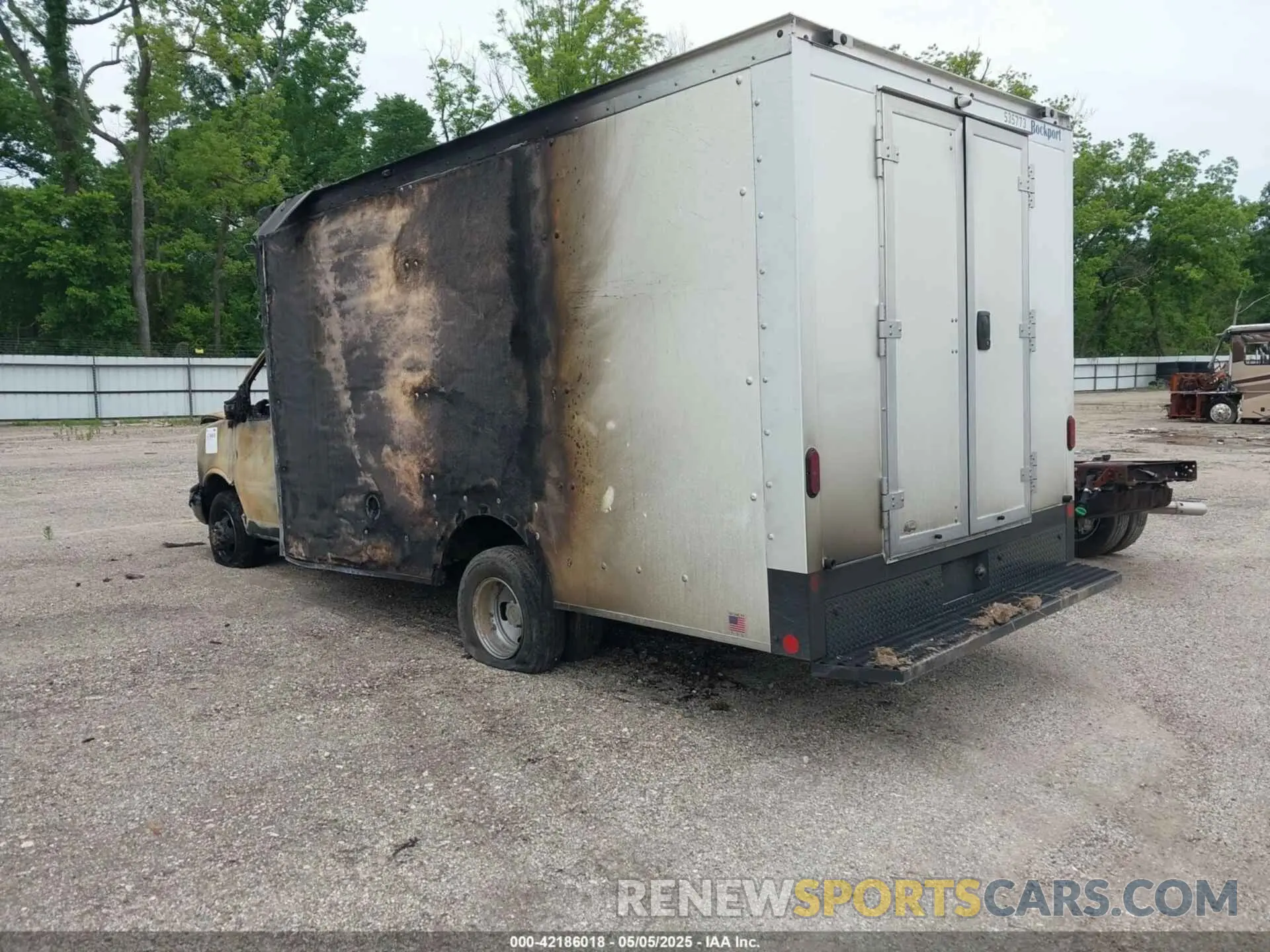 3 Photograph of a damaged car 1GB3GSC78N1289325 CHEVROLET EXPRESS CUTAWAY 2022
