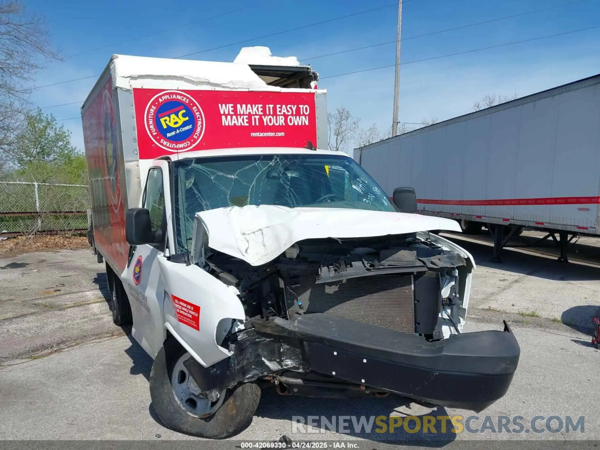 11 Photograph of a damaged car 1GB0GRFP4P1104651 CHEVROLET EXPRESS CUTAWAY 2023