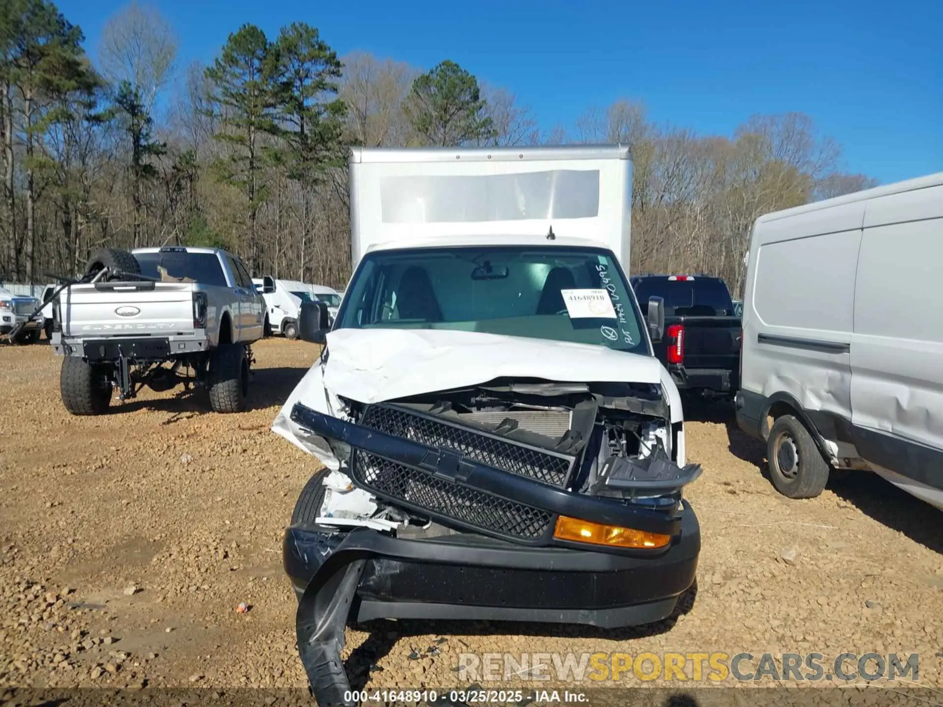 12 Photograph of a damaged car 1GB0GSF70P1160495 CHEVROLET EXPRESS CUTAWAY 2023