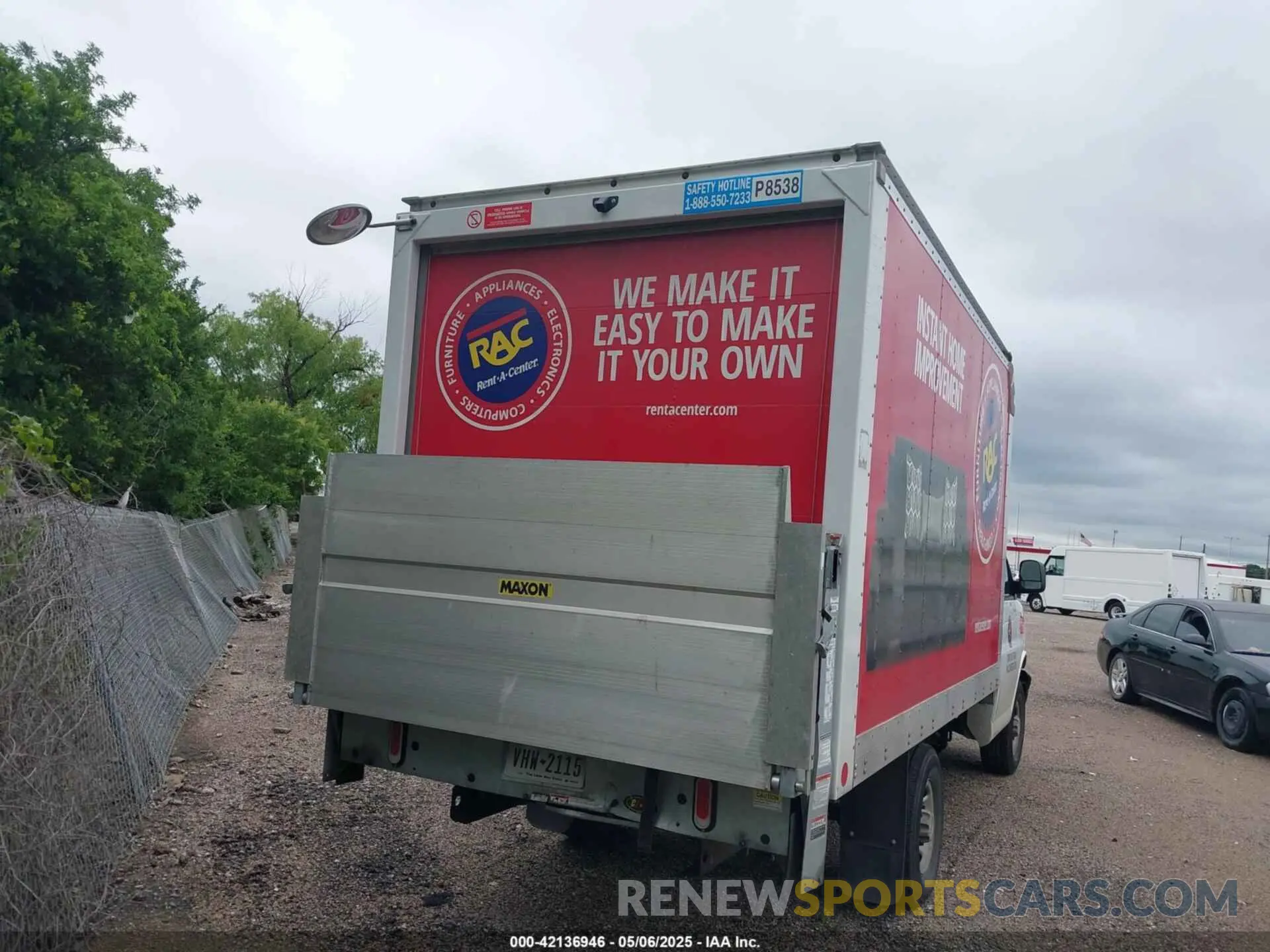 15 Photograph of a damaged car 1GB0GRFP9R1158336 CHEVROLET EXPRESS CUTAWAY 2024