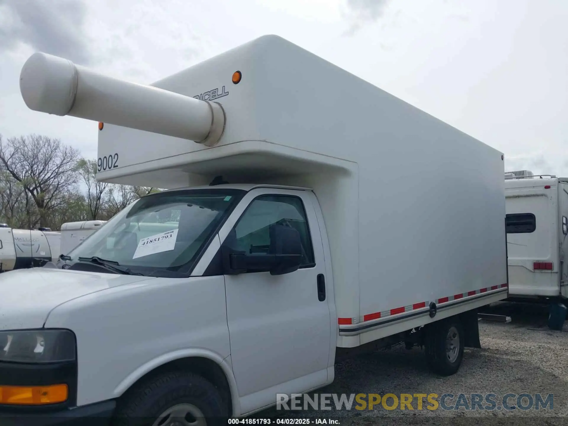14 Photograph of a damaged car 1HA0GSFG5KN003828 CHEVROLET EXPRESS CUTAWAY 4500 2019