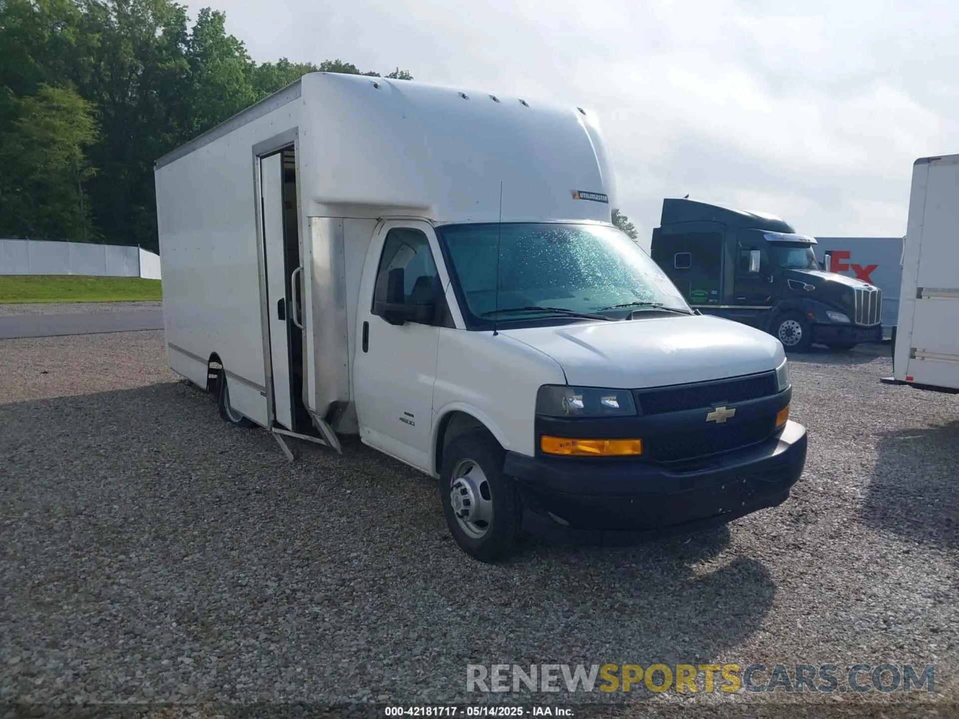 1 Photograph of a damaged car 1HA6GVC71MN010780 CHEVROLET EXPRESS CUTAWAY 4500 2021