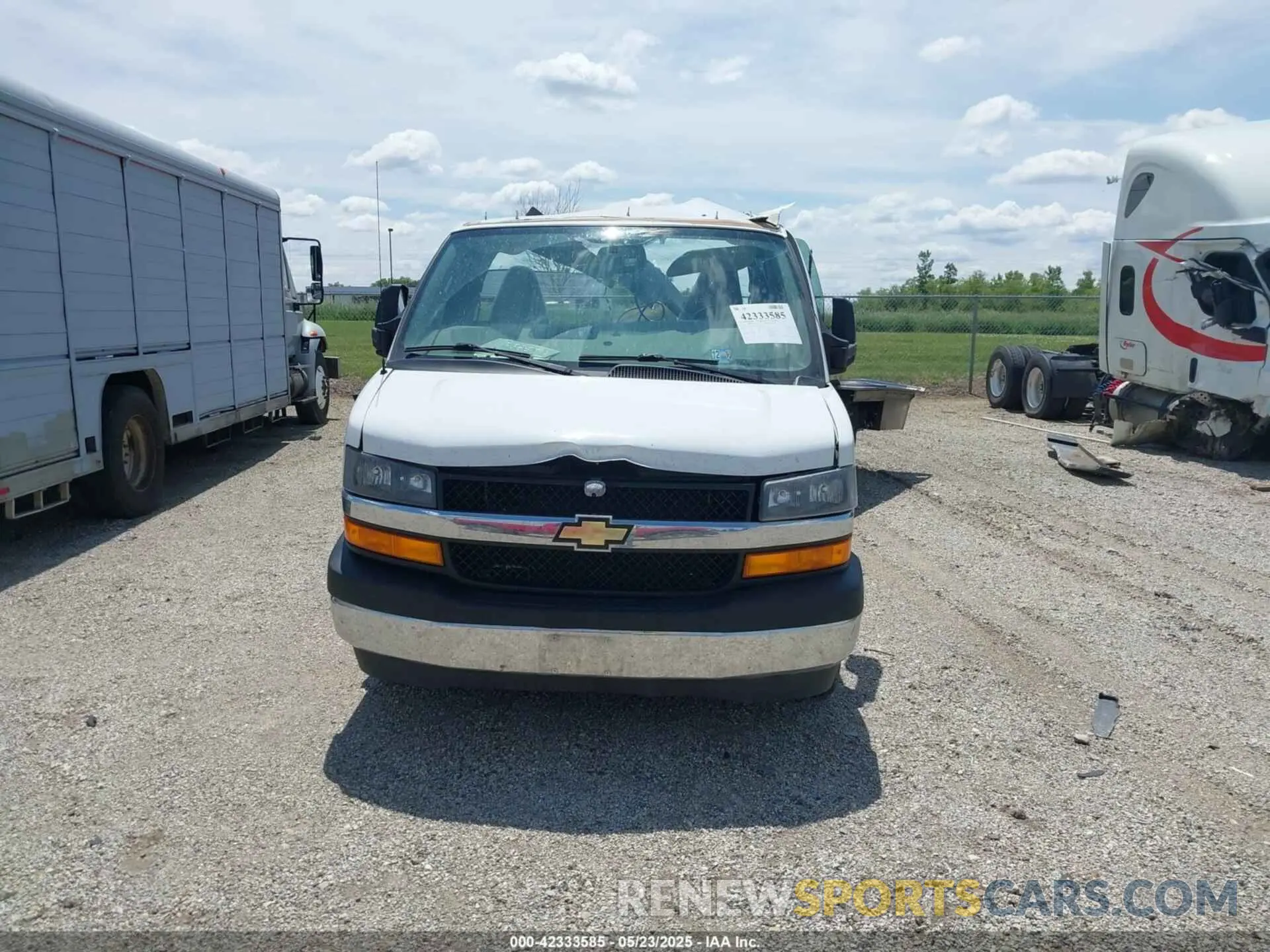 14 Photograph of a damaged car 1HA6GUC73NN008122 CHEVROLET EXPRESS CUTAWAY 4500 2022