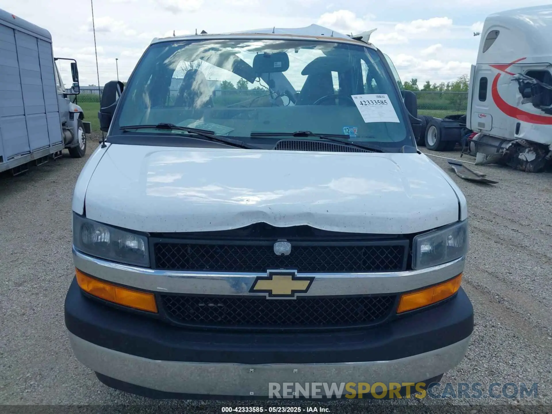 9 Photograph of a damaged car 1HA6GUC73NN008122 CHEVROLET EXPRESS CUTAWAY 4500 2022