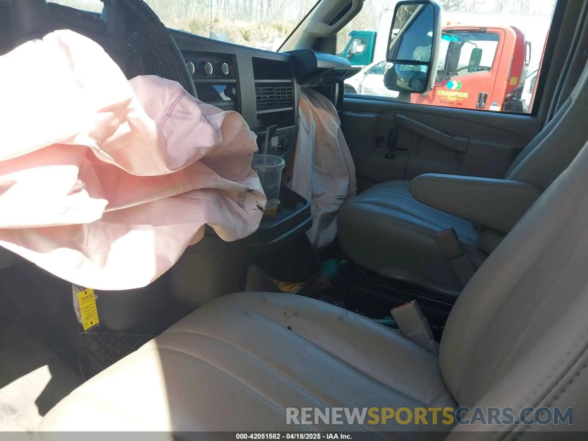 7 Photograph of a damaged car 1HA6GUC79PN018284 CHEVROLET EXPRESS CUTAWAY 4500 2023