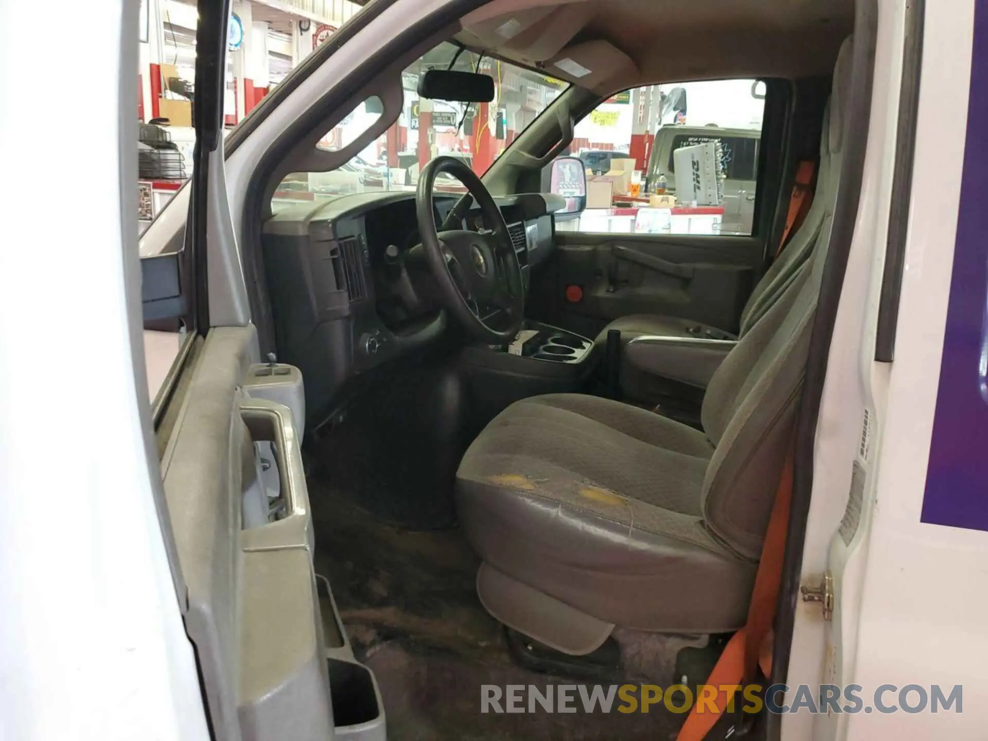 29 Photograph of a damaged car 1GCWGAF1XK1257899 CHEVROLET EXPRESS G2500 2019