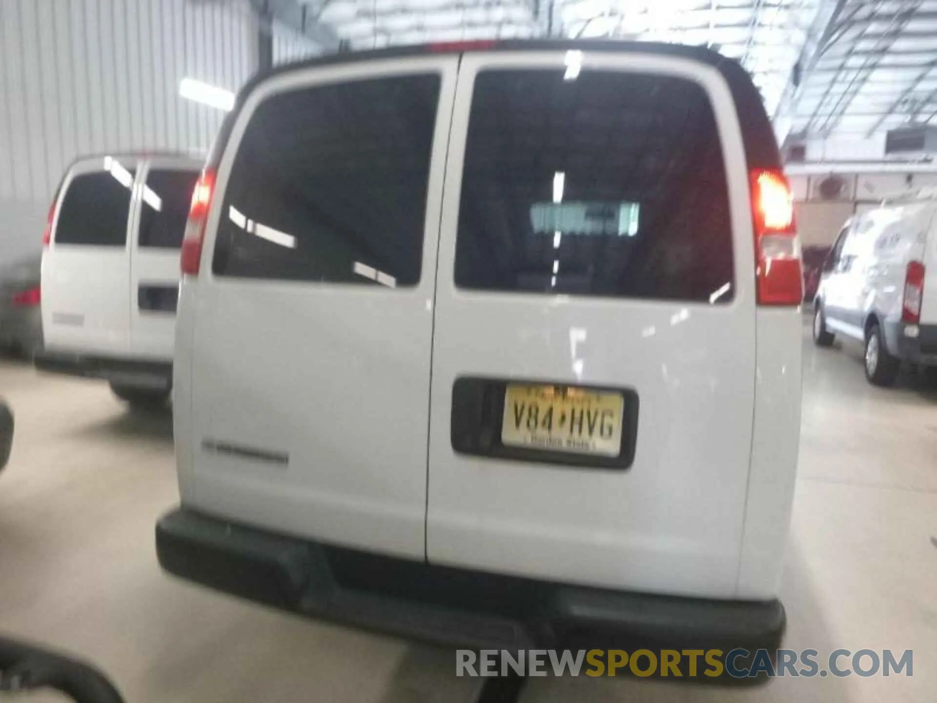 10 Photograph of a damaged car 1GCWGAFG2K1328310 CHEVROLET EXPRESS G2500 2019