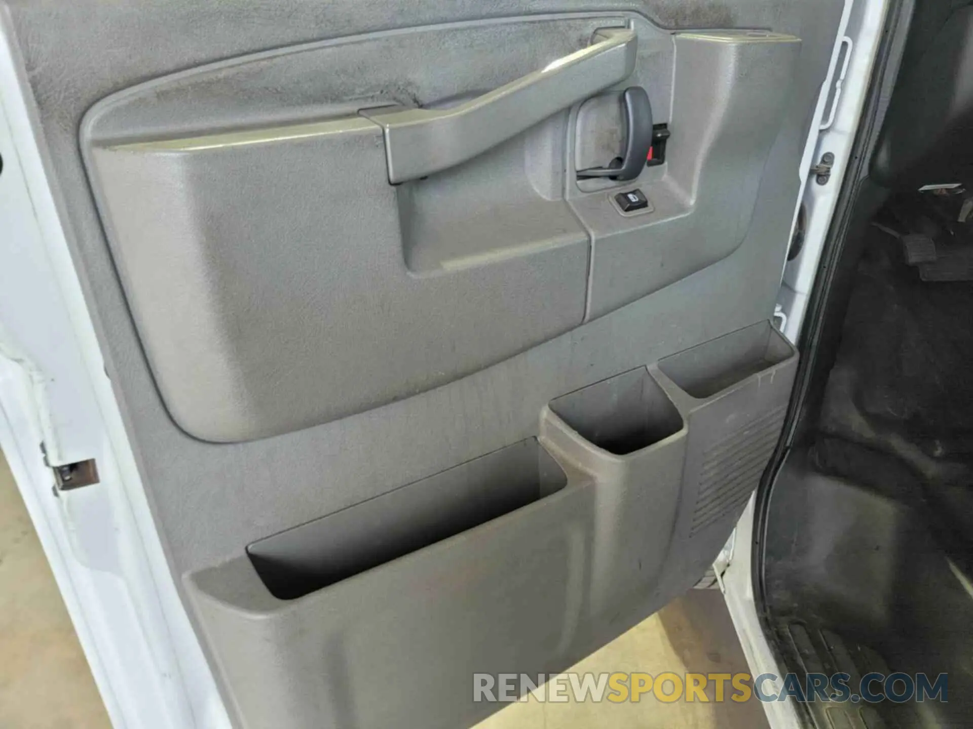 12 Photograph of a damaged car 1GCWGAFGXK1328281 CHEVROLET EXPRESS G2500 2019