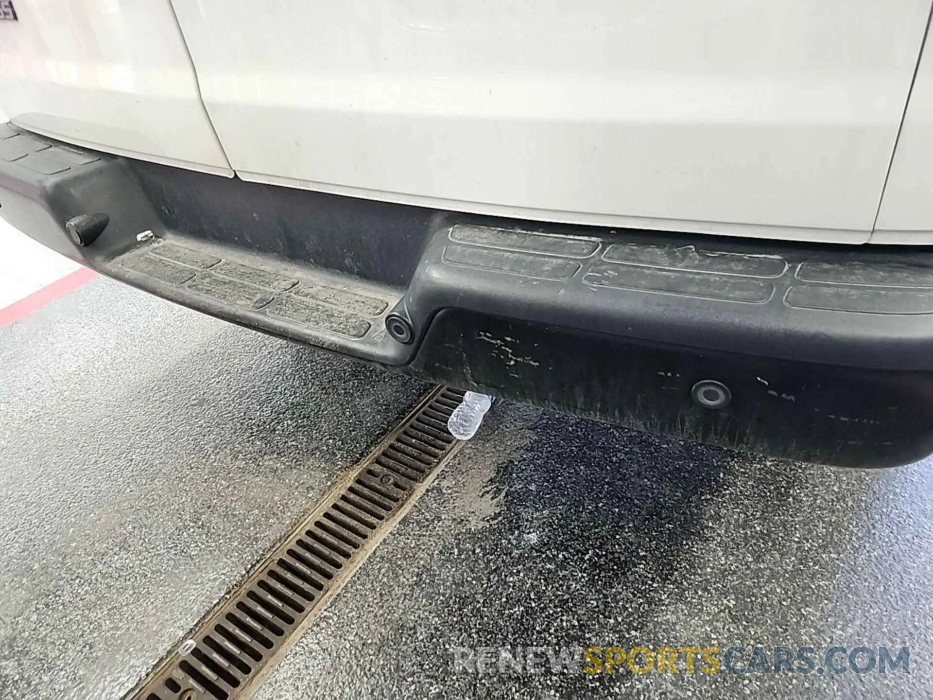 12 Photograph of a damaged car 1GCWGAFP1K1337712 CHEVROLET EXPRESS G2500 2019