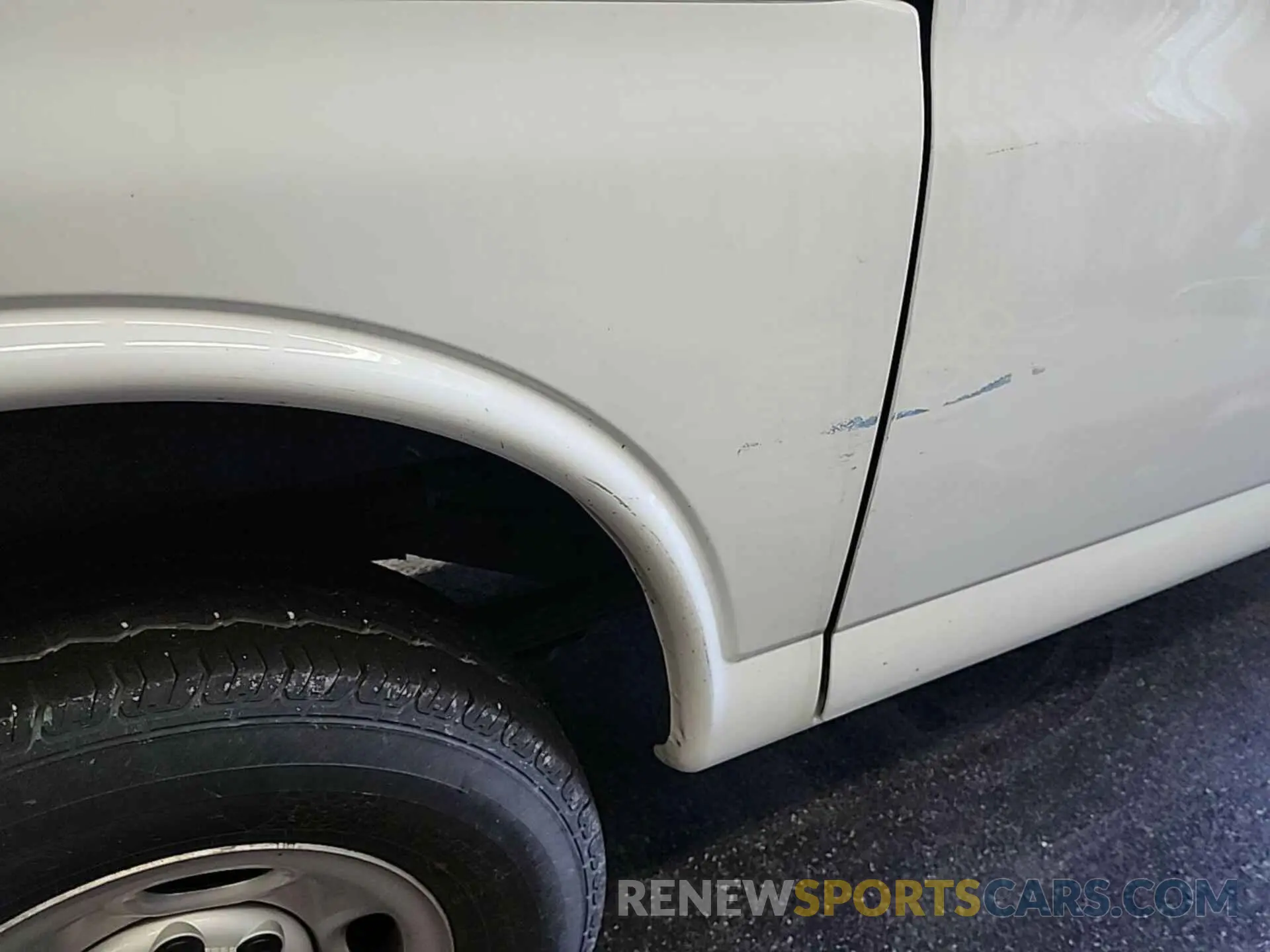 15 Photograph of a damaged car 1GCWGAFP1K1337712 CHEVROLET EXPRESS G2500 2019
