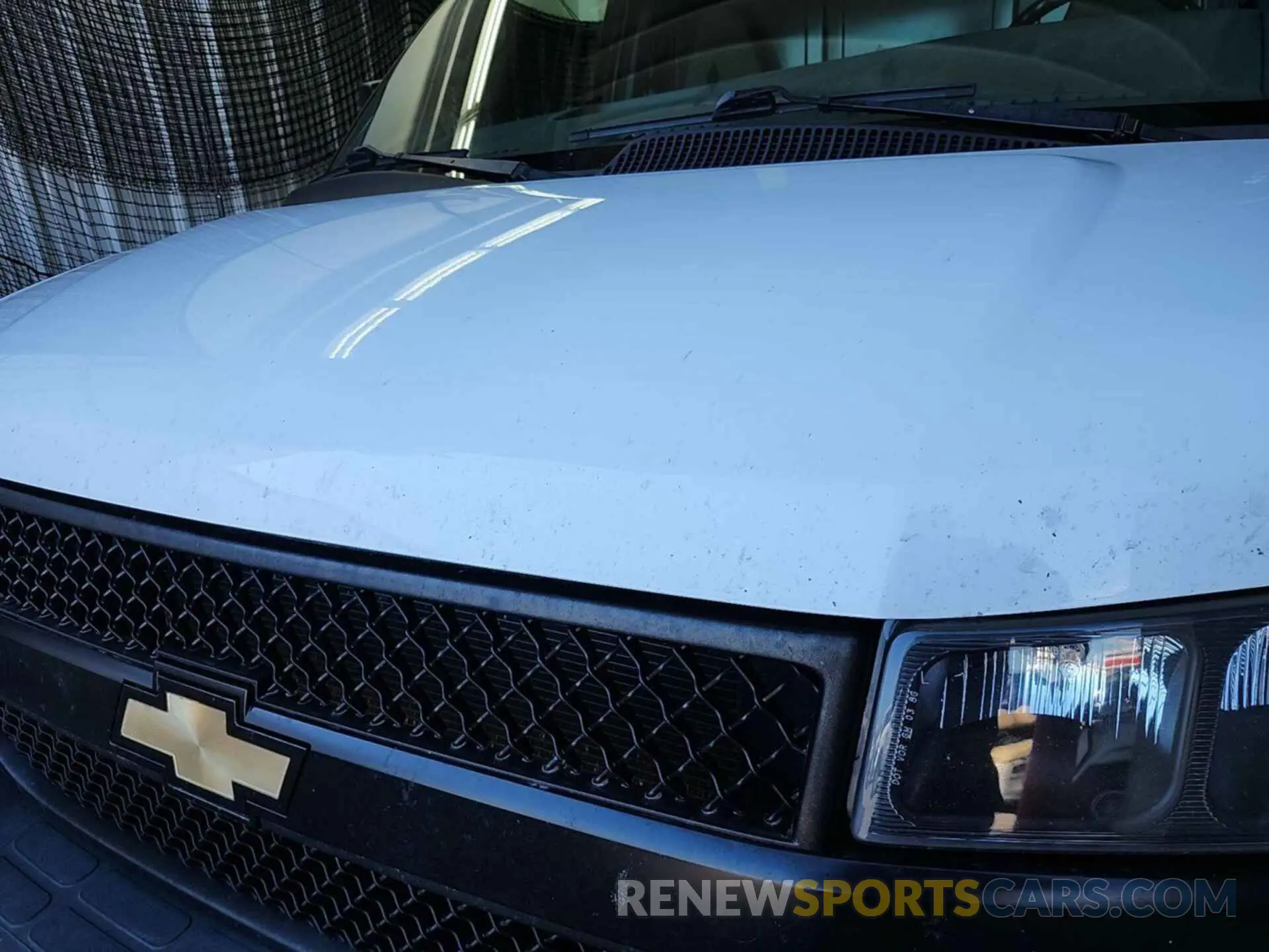 32 Photograph of a damaged car 1GCWGAFP1K1337712 CHEVROLET EXPRESS G2500 2019