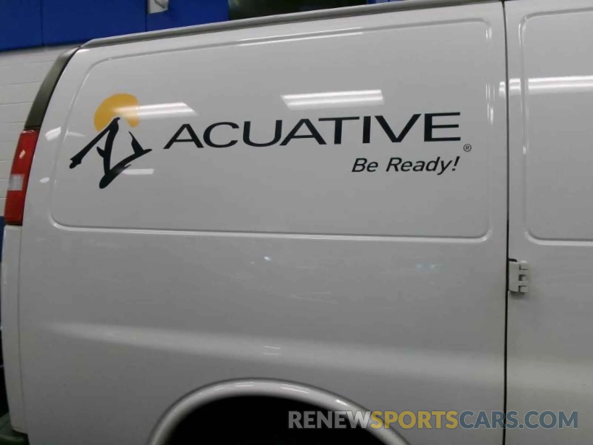17 Photograph of a damaged car 1GCWGAFP9K1271149 CHEVROLET EXPRESS G2500 2019