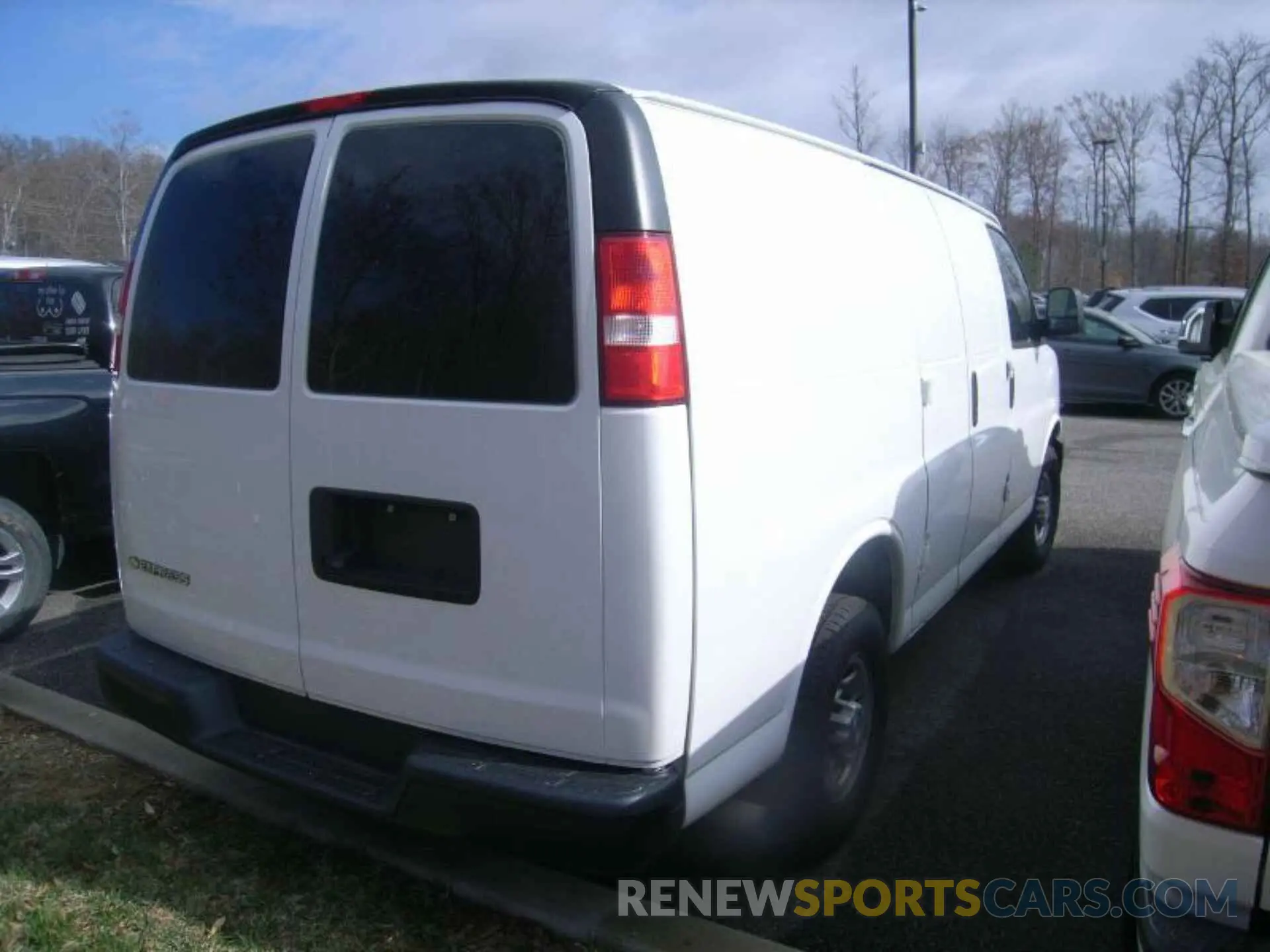 7 Photograph of a damaged car 1GCWGAFP9K1271149 CHEVROLET EXPRESS G2500 2019