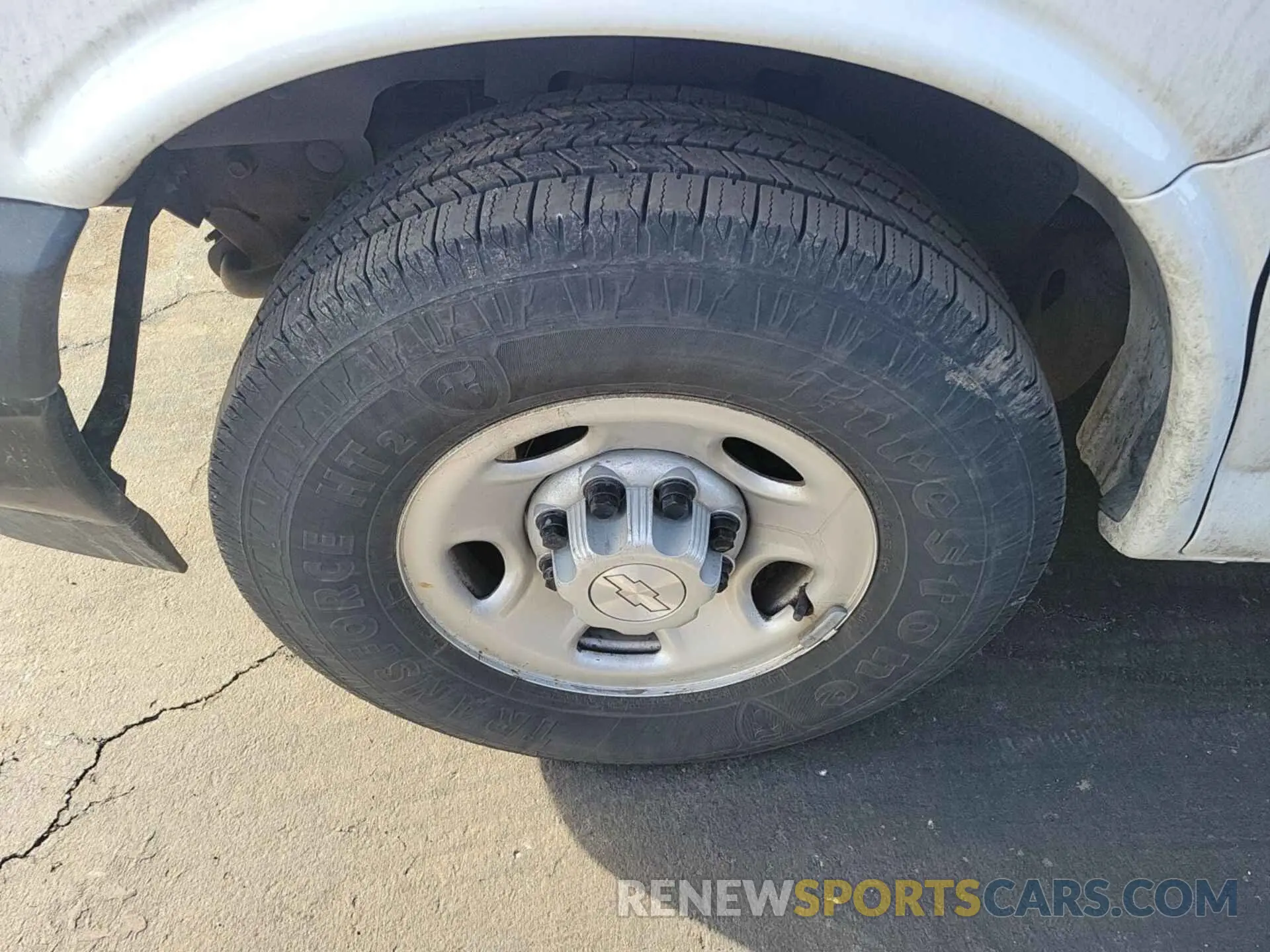 16 Photograph of a damaged car 1GCWGAFPXK1202597 CHEVROLET EXPRESS G2500 2019