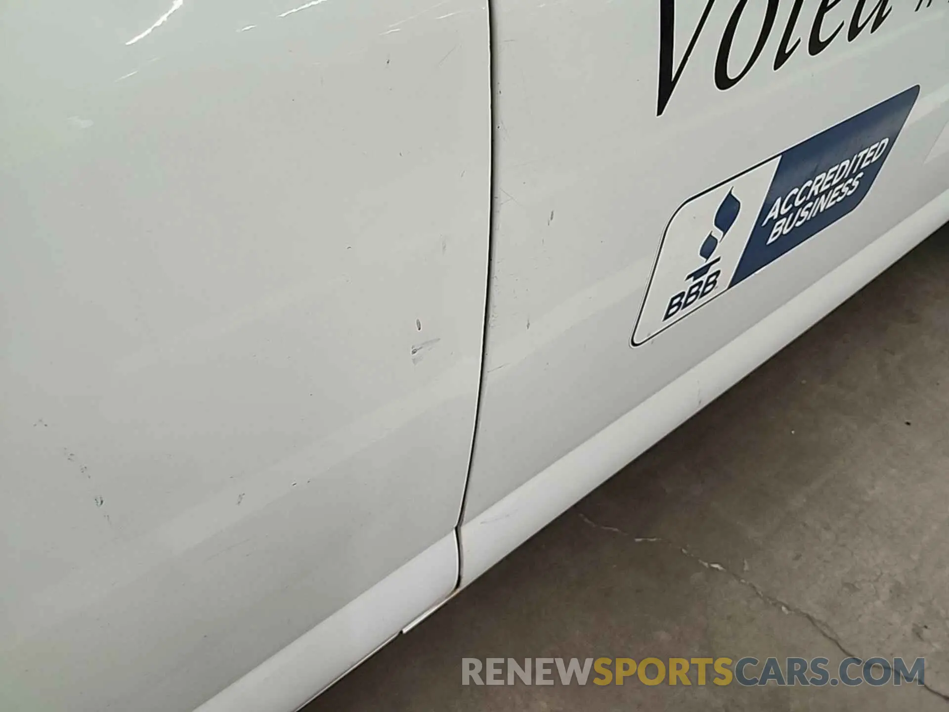 19 Photograph of a damaged car 1GCWGBFP8K1269351 CHEVROLET EXPRESS G2500 2019