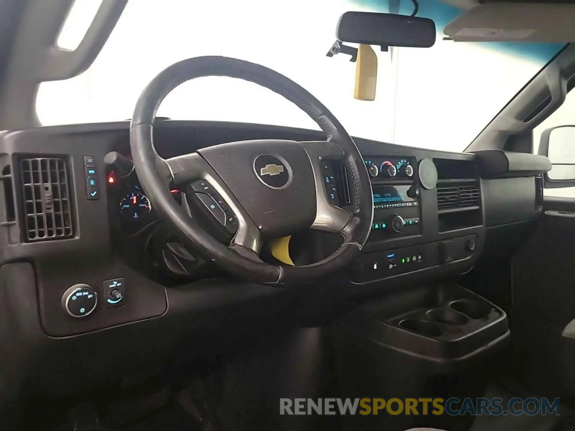 20 Photograph of a damaged car 1GCWGBFP8K1269351 CHEVROLET EXPRESS G2500 2019