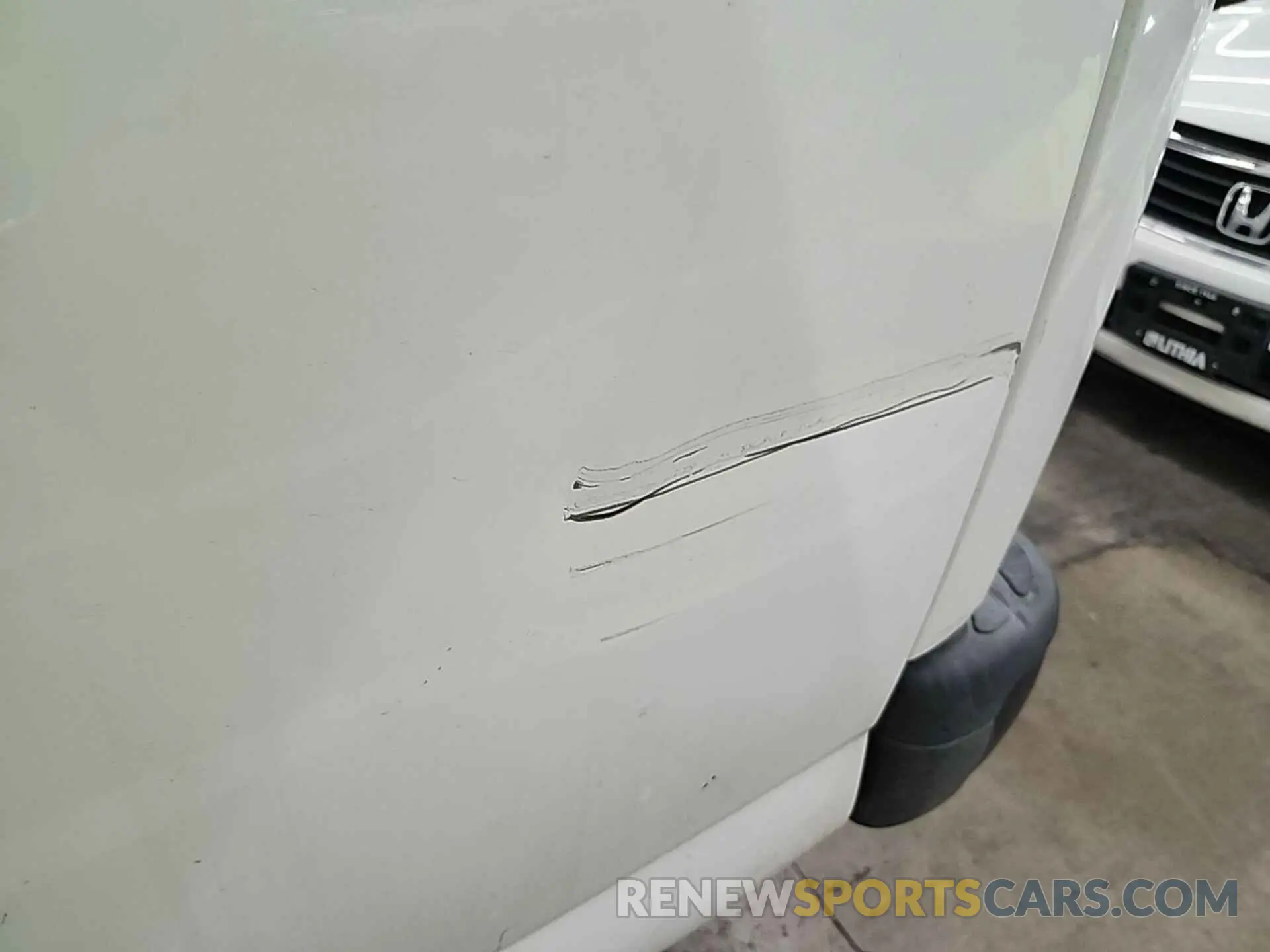 5 Photograph of a damaged car 1GCWGBFP8K1269351 CHEVROLET EXPRESS G2500 2019