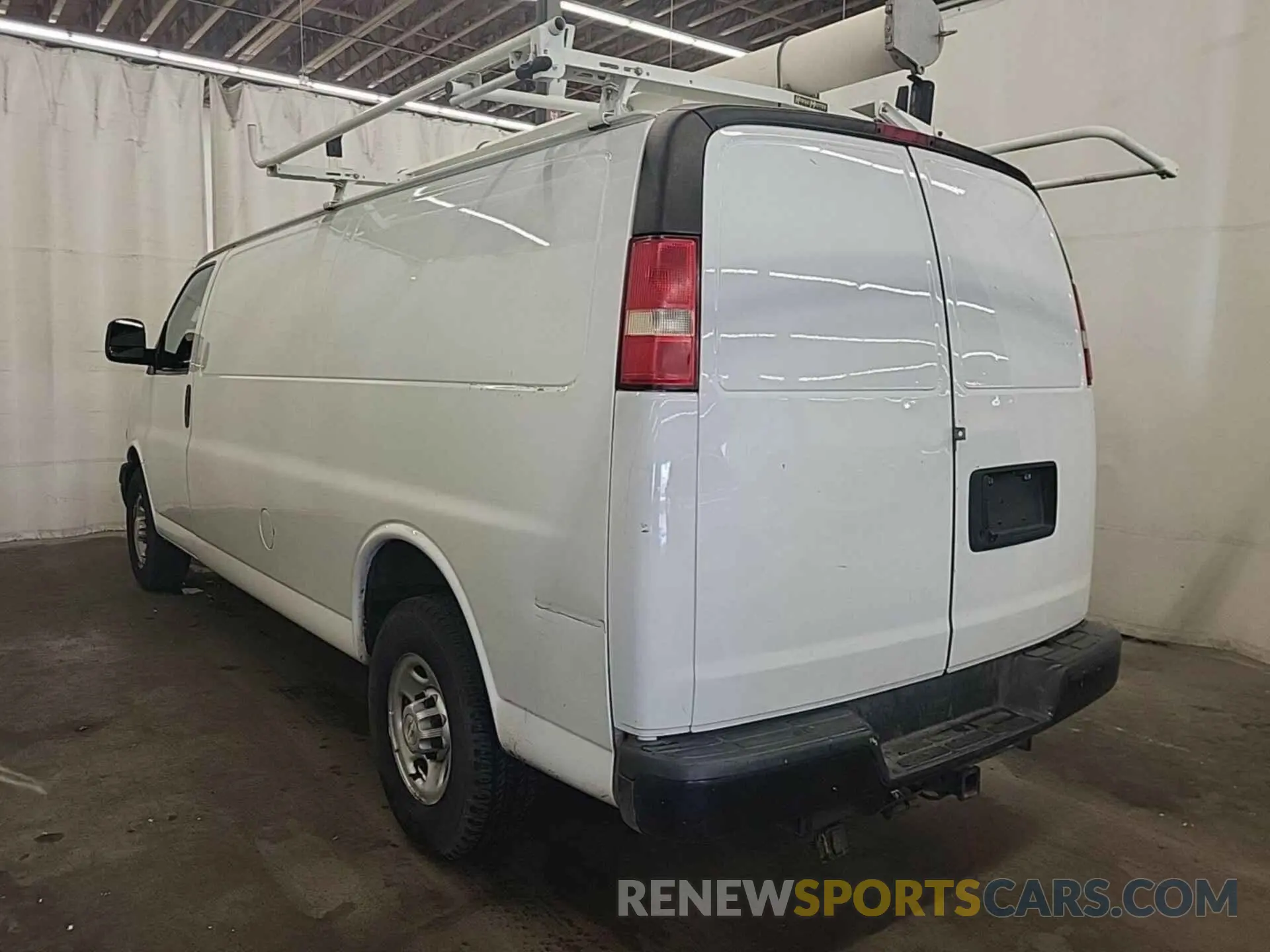 9 Photograph of a damaged car 1GCWGBFP8K1269351 CHEVROLET EXPRESS G2500 2019
