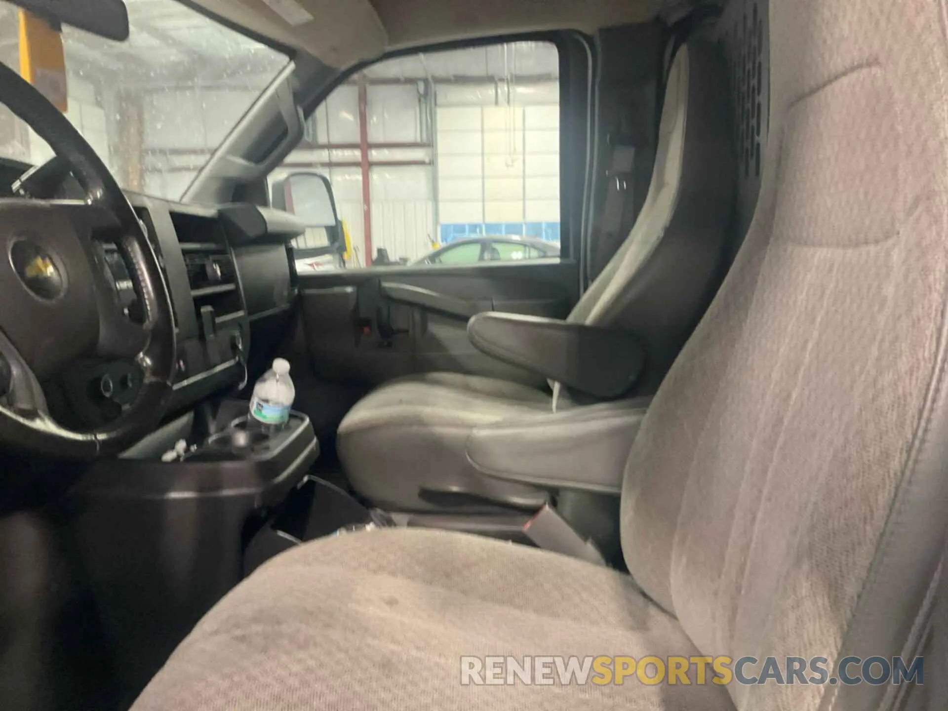 23 Photograph of a damaged car 1GCWGAFG6L1164285 CHEVROLET EXPRESS G2500 2020