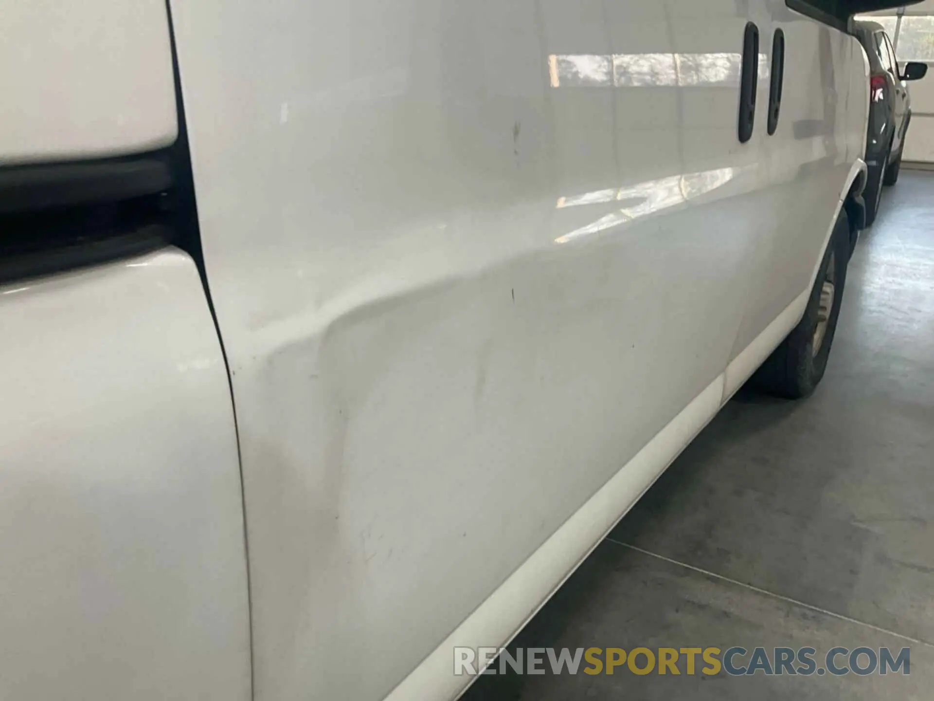 7 Photograph of a damaged car 1GCWGAFG6L1164285 CHEVROLET EXPRESS G2500 2020