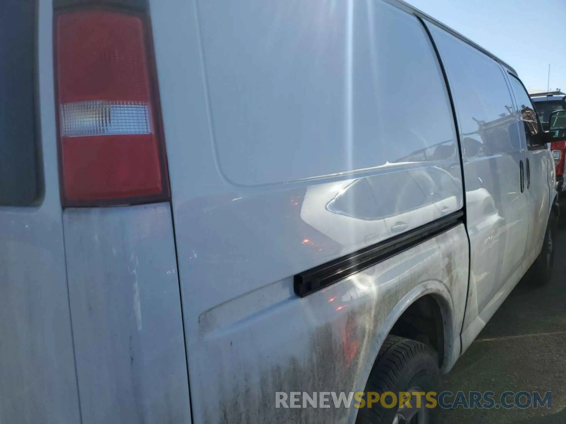 13 Photograph of a damaged car 1GCWGAFG7L1243688 CHEVROLET EXPRESS G2500 2020