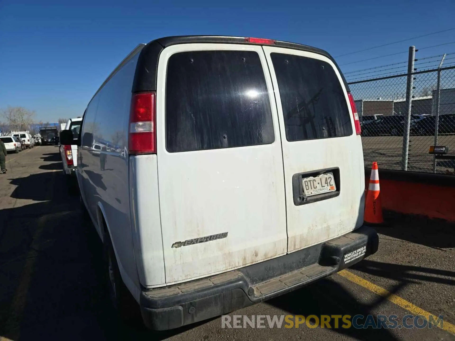 29 Photograph of a damaged car 1GCWGAFG7L1243688 CHEVROLET EXPRESS G2500 2020