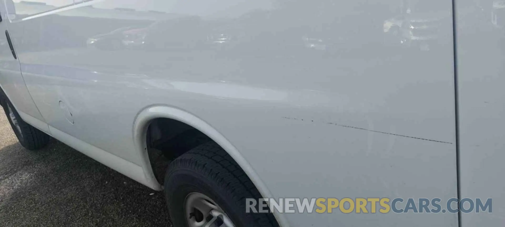 13 Photograph of a damaged car 1GCWGAFG8L1252898 CHEVROLET EXPRESS G2500 2020