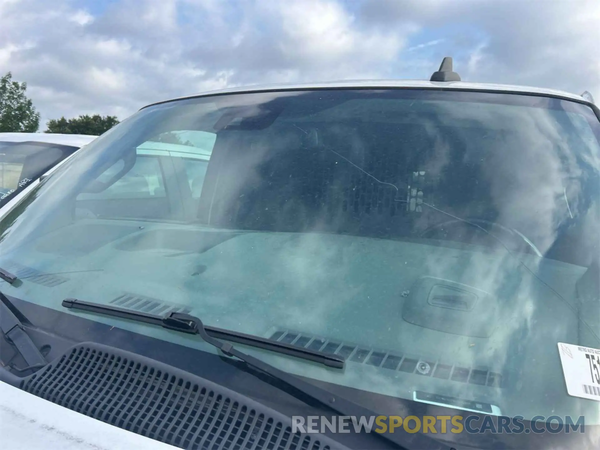 1 Photograph of a damaged car 1GCWGAFGXL1252899 CHEVROLET EXPRESS G2500 2020
