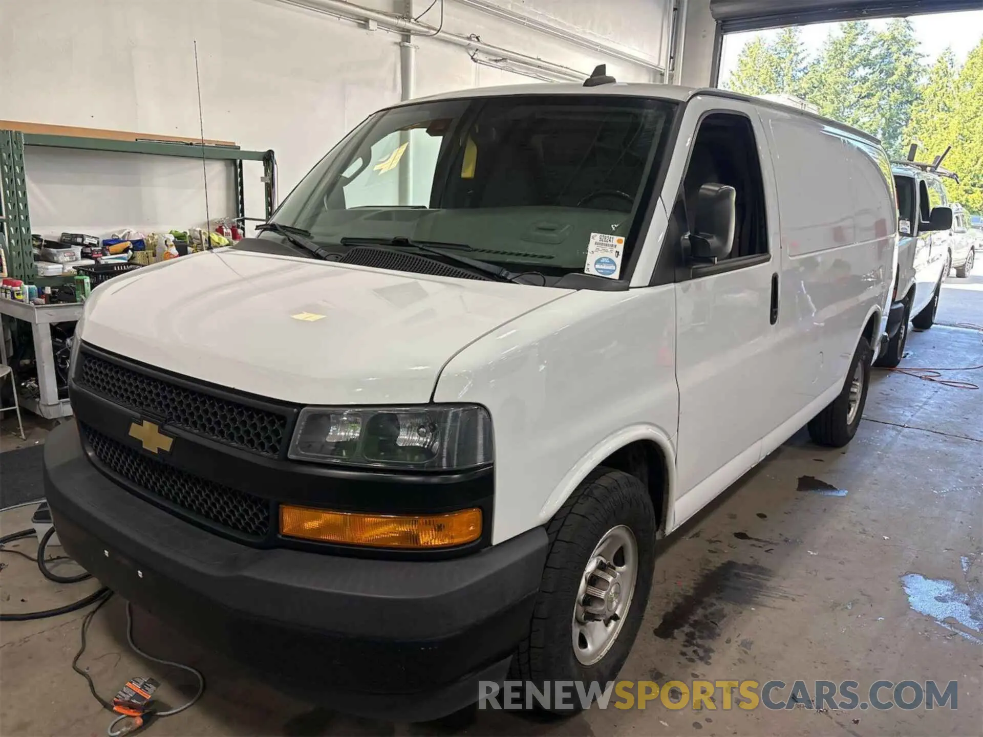 23 Photograph of a damaged car 1GCWGAFP5L1176802 CHEVROLET EXPRESS G2500 2020
