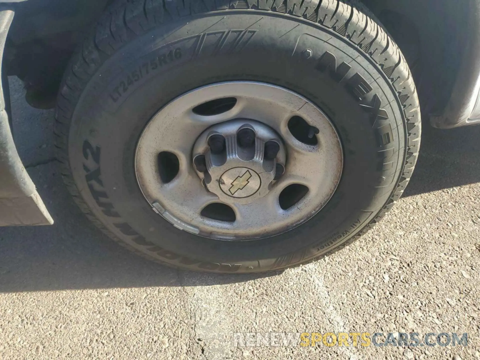 21 Photograph of a damaged car 1GCWGAFPXL1253115 CHEVROLET EXPRESS G2500 2020