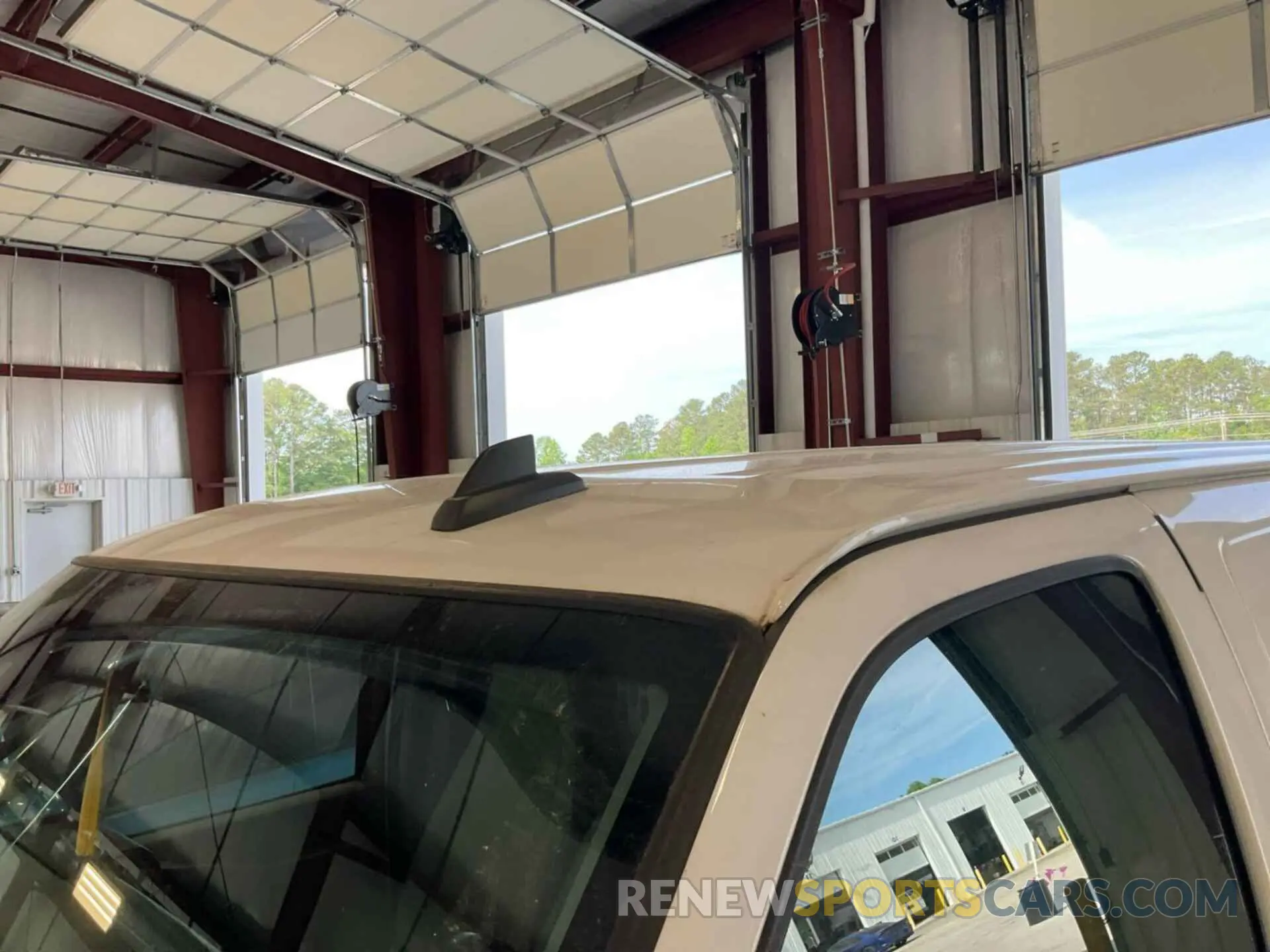 15 Photograph of a damaged car 1GCWGAFP4M1311981 CHEVROLET EXPRESS G2500 2021